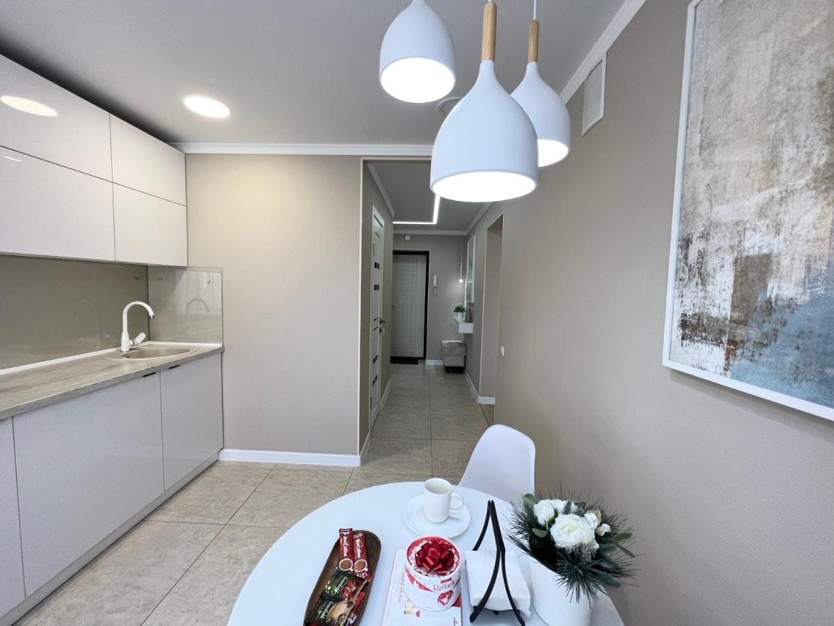 Luxury Apartments Pavlodar Luaran gambar
