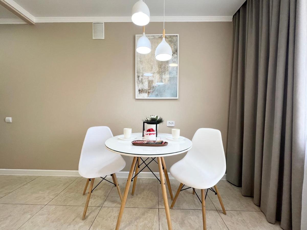 Luxury Apartments Pavlodar Luaran gambar