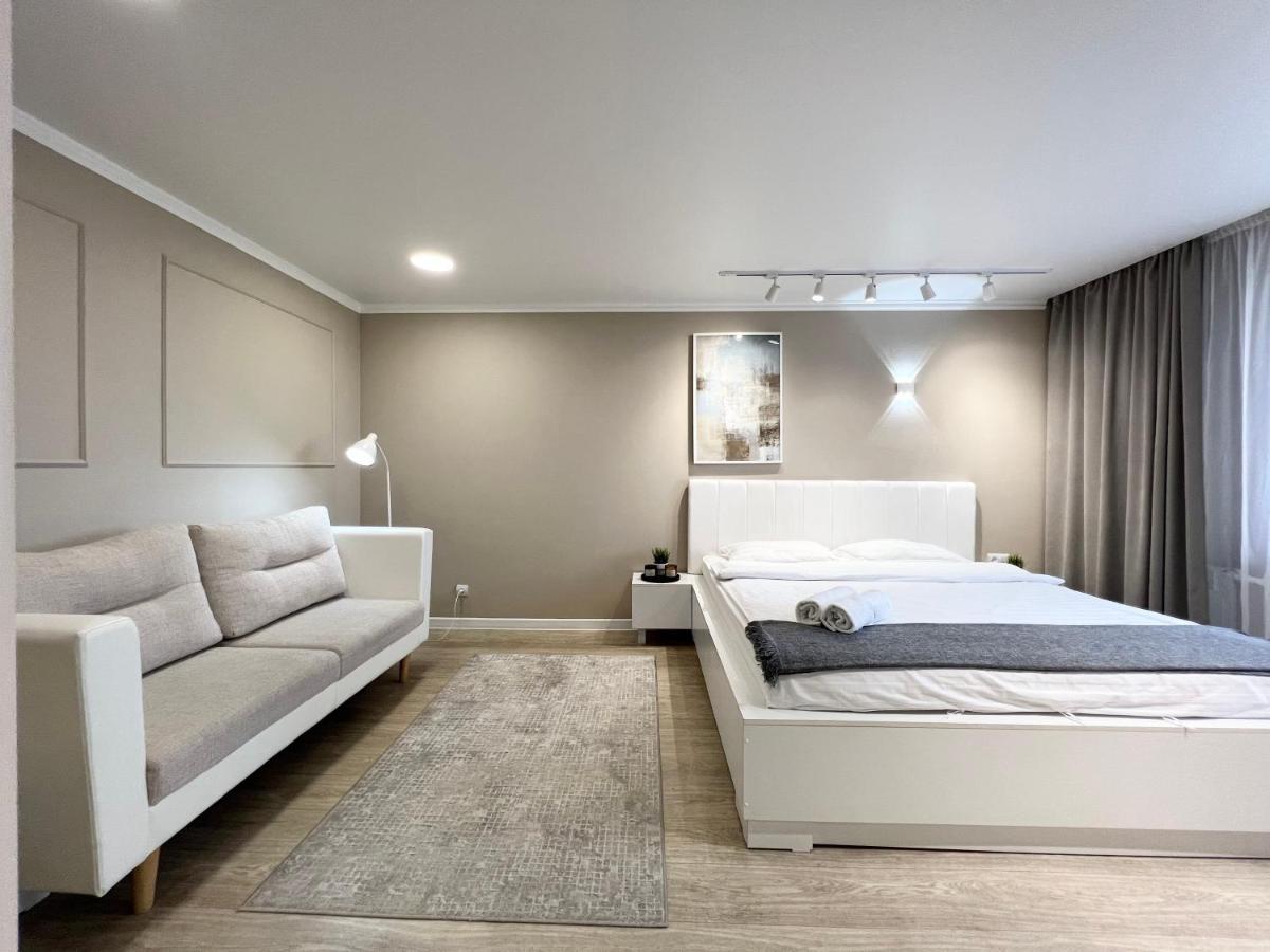 Luxury Apartments Pavlodar Luaran gambar