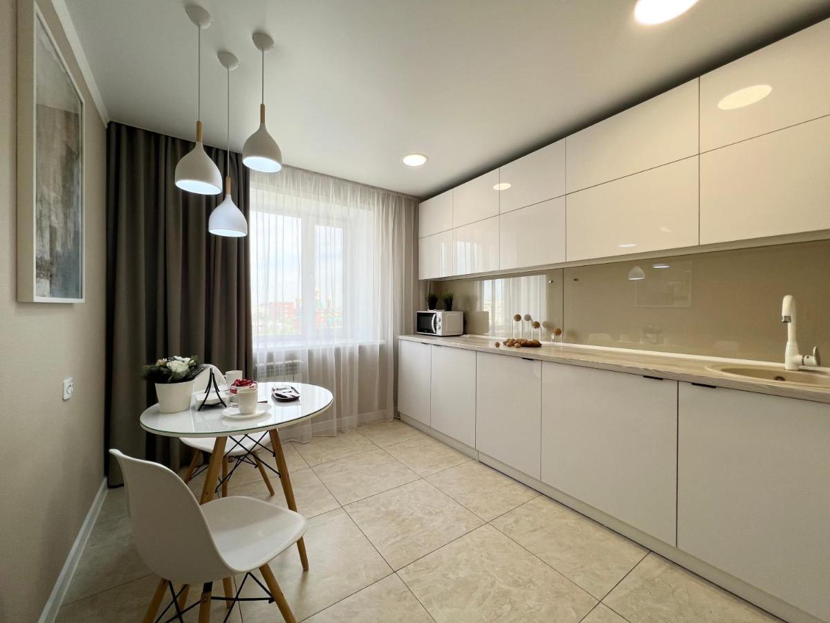 Luxury Apartments Pavlodar Luaran gambar